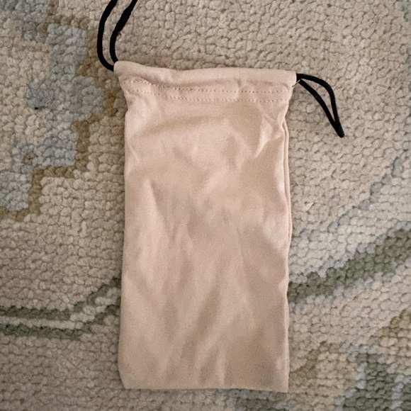 NWOT CHANEL Light Beige Sunglasses Pouch with Black Drawstring - Picture 2 of 2